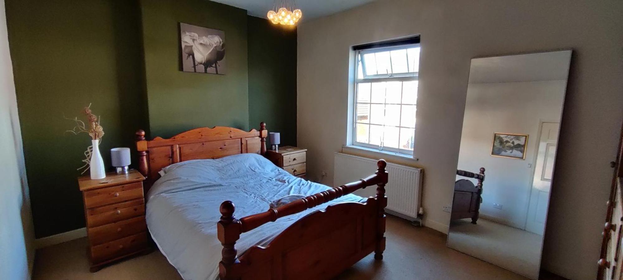 Victorian Semi Detached House Behind The High Street Villa Newton le Willows Bagian luar foto